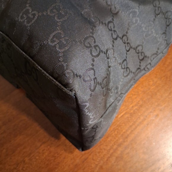 Gucci Brown Monogram Shoulder Bag - Picture 10 of 15